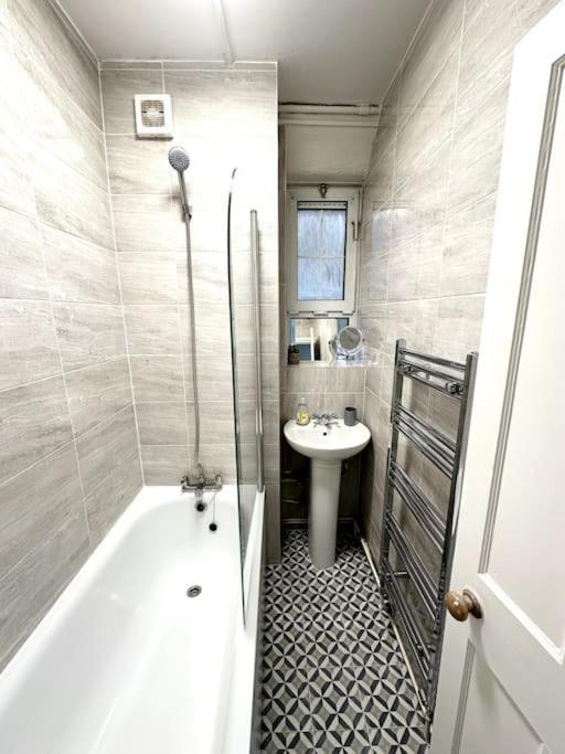 Quirky 3 Bedroom Flat In Shoreditch London Exterior photo